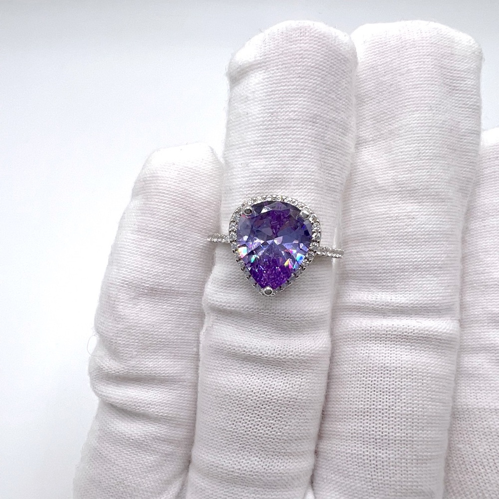 Sale $18 Firm! .925 Sterling Silver Lavender CZ Ring - Picture 8 of 14
